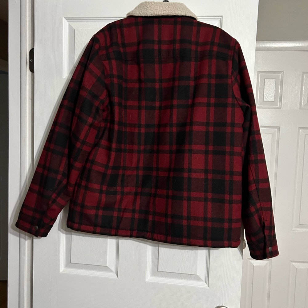 Levi’s Red and Black Plaid Sherpa-Lined Jacket - Picture 2 of 2